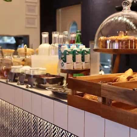 Real Residencia - Turisticos アパートホテル 4*