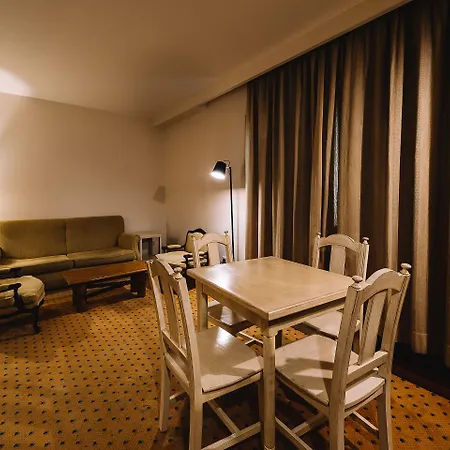 Real Residencia - Turisticos アパートホテル 4*